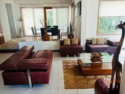 CASA 6 Ambientes CANNING Saint Thomas Norte