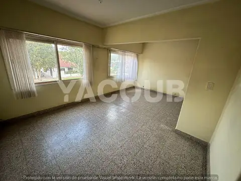 Local comercial en PB mas Departamento de tres dormitorios en PA - Tandil centro