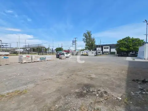 Galpon en Alquiler 77  mts Fondo