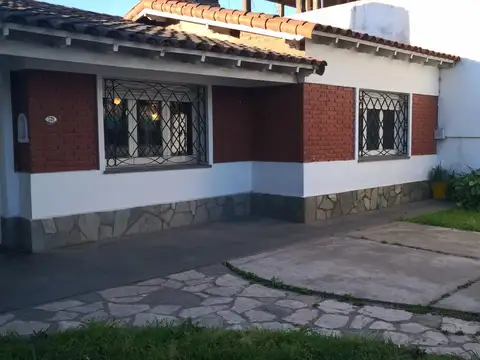 Av San Martin  al 570