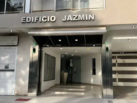 ALQUILER | Cochera | Edificio Jazmín (solo propietarios o inquilinos)