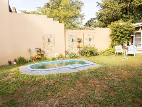 PH en Alquiler de 2 Ambientes en Martinez con Jardín Común