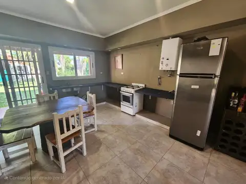 CASA QUINTA DE 2 DORMITORIOS Y PILETA EN COLONIA CAVOUR
