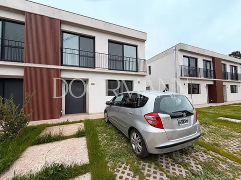 Casa en Alquiler de 3 dormitorios