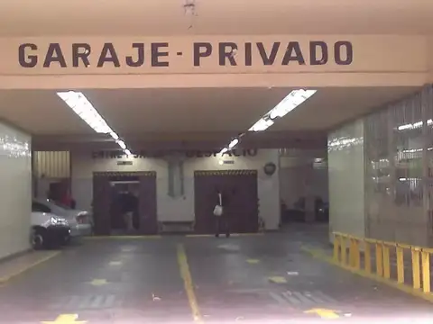   OFERTA   COCHERA FIJA CUBIERTA EN VENTA EN BALVANERA