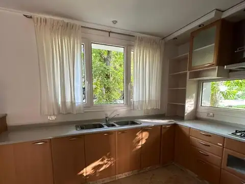 CASA 7 AMBIETNES EN ABRIL CLUB DE CAMPO HUDSON BERAZATEGUI