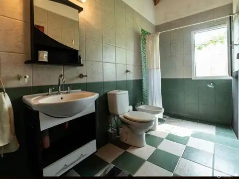 Casa 6 ambientes con 3 baños