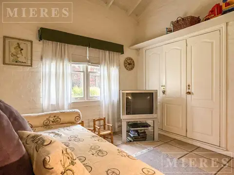 Casa en Venta con 4 cocheras