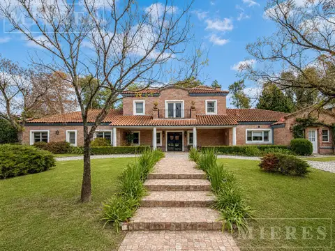 Casa en venta en Martindale, Avenida Juan Domingo Peron 2375