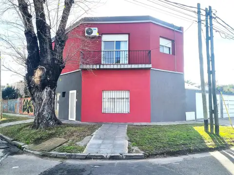 DUPLEX A LA VENTA DE 3 AMB CON COCHERA EN CARAPACHAY. SIN REUBICACION. APTO CREDITO