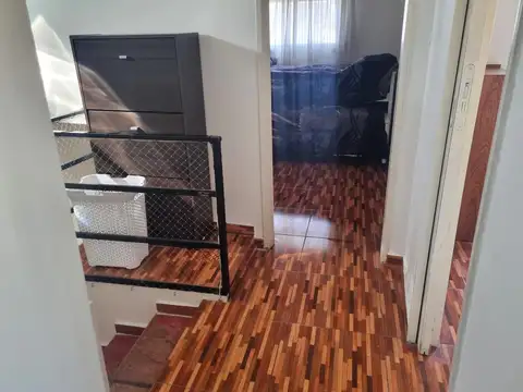 DUPLEX A LA VENTA DE 3 AMB CON COCHERA EN CARAPACHAY. SIN REUBICACION. APTO CREDITO