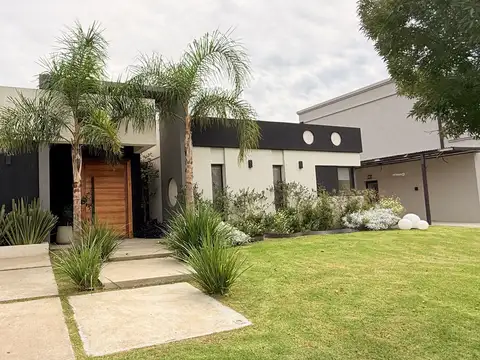CASA EN VENTA EN EL CANTON PUERTO - ESCOBAR
