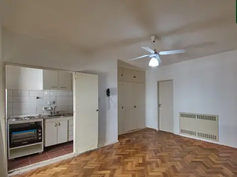 Monoambiente apto profesional con ubicación inmejorable.