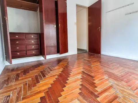 Depto Tipo Casa 4 ambientes con 2 baños
