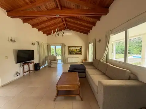 Casa en Venta con 7 cocheras