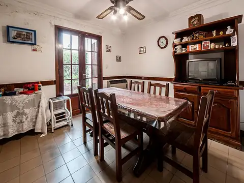 Casa 4 ambientes con 4 baños
