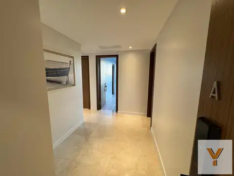 Aristóbulo del Valle 2790 e/ Rawson y Garay