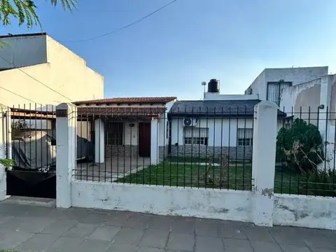 Casa en Venta en Mercedes, USD 1.111