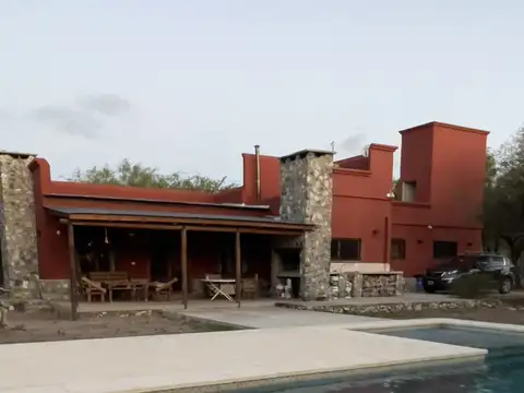 Oportunidad de Inversión, hermosa casa con más de 7 hectáreas