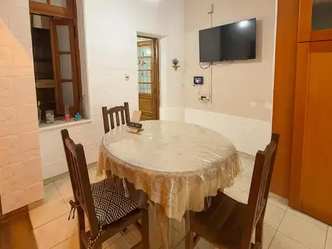 Casa en  Ayacucho al 2000