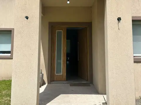 Casa en Venta en La Lonja, USD 150.000