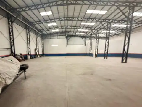 Galpon en Venta en Alberdi, USD 350.000
