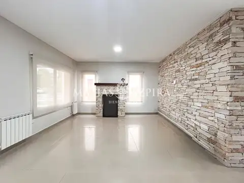 Casa en Venta en Alvarez Del Bosque, USD 250.000