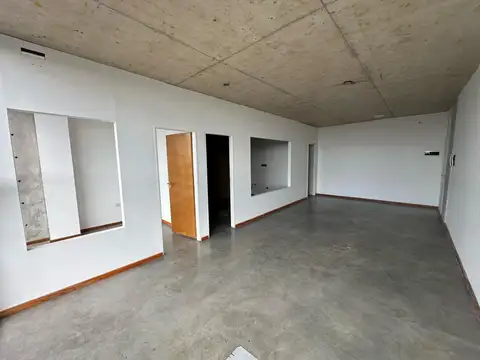 Oficina en Alquiler con 1 cochera