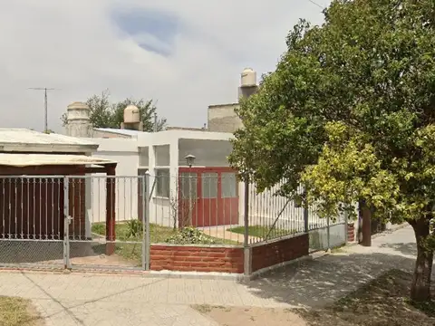 Casa en venta - 2 Dormitorios 2 Baños - Río Cuarto