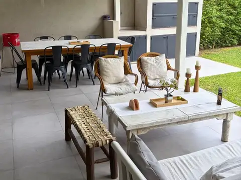 Casa en Alquiler de 4 dormitorios