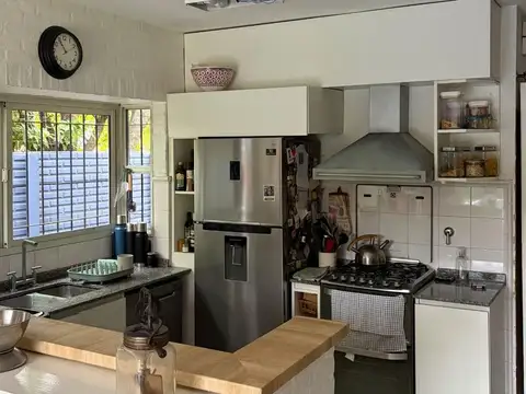 Casa 7 ambientes con 3 baños