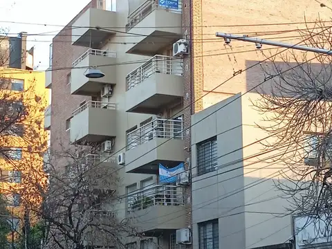 ALEM 1800, Piso 5