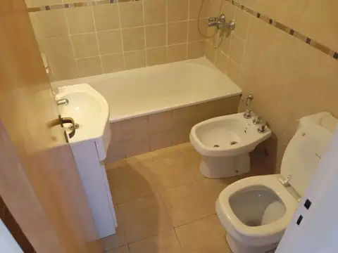Departamento en Alquiler con 1 cocheras
