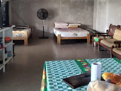 AMPLIO MONO AMBIENTE CON PILETA  EN IBARLUCEA