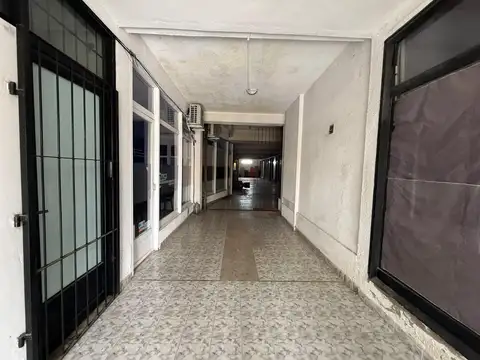 Local en San Bernardo Del Tuyu