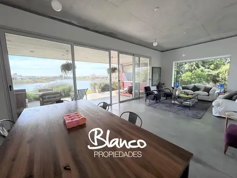 Casa en Alquiler Temporal con 2 cocheras