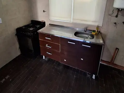 Departamento tres ambientes en alquiler en Villa Luzuriaga