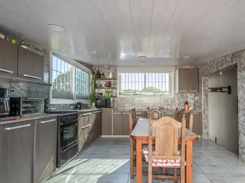 Depto Tipo Casa en Venta en Saavedra, USD 165.000