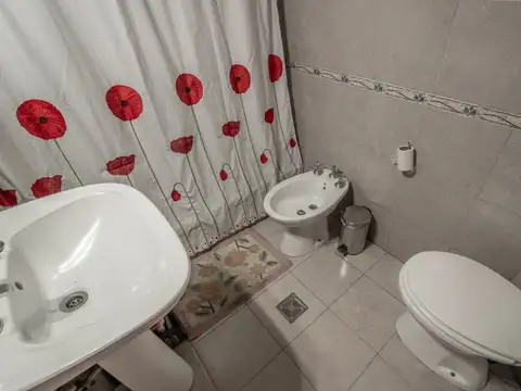 VENTA - PH  3 AMBIENTES y 1/2 - REFACCIONADO - TERRZA - PARRILLA - SIN EXPENSAS - SAAVEDRA