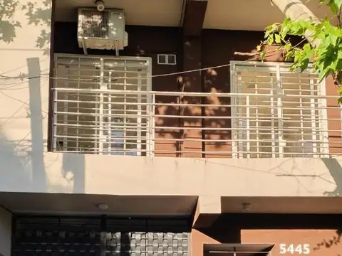 Depto  seminuevo 2 amb balcón corrido fte coch fija cubierta