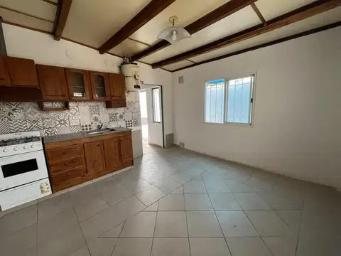 Depto. 1 dorm con cochera a cuadras de Paso de Los Andes