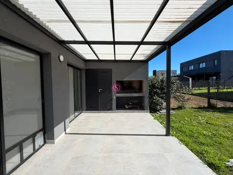 Departamento en Alquiler con 1 cocheras