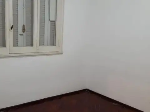 Depto Tipo Casa en Venta 75 años