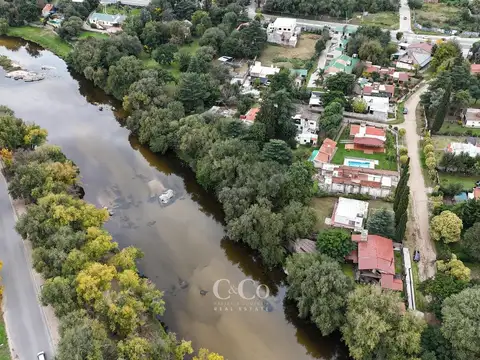 Hotel en Venta en Sol Y Río, USD 350.000