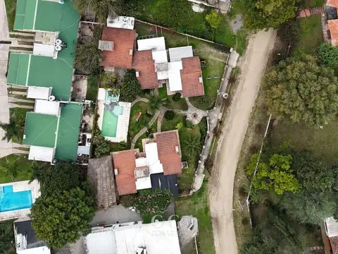 Venta Complejo Turístico De 5 Cabañas Con Gas Natural A Mts Del Rio En Sol Y Rio - Villa Carlos Paz