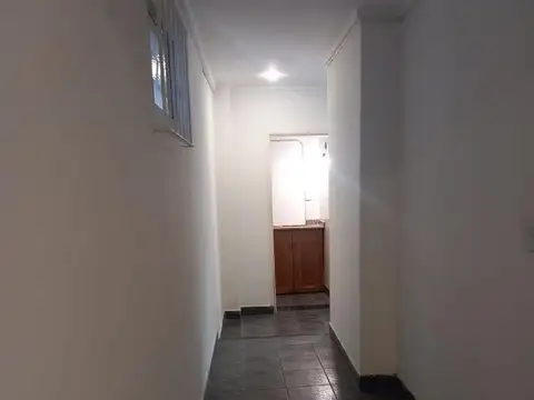 Lavalle 100, Piso 1