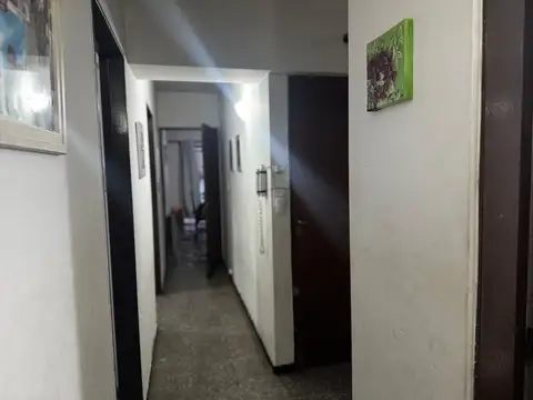 Casa 6 ambientes con 1 baño