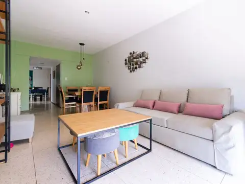 4 ambientes con dependencia balcón al frente