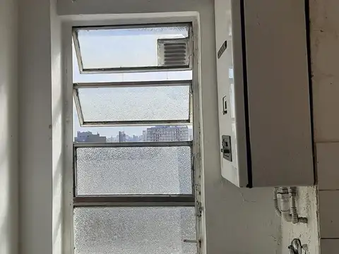 Venta ambiente frente a Est. Sarandí, Avellaneda