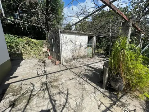 Casa 4 ambientes con 1 baño